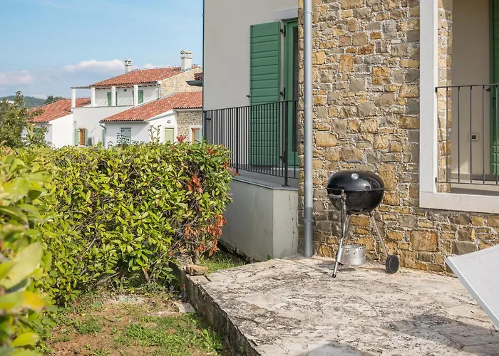 Baredine Iii Vikendica