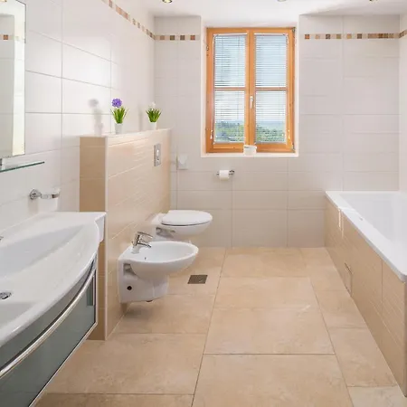 4 Bedroom Gorgeous In Baredine Holiday home